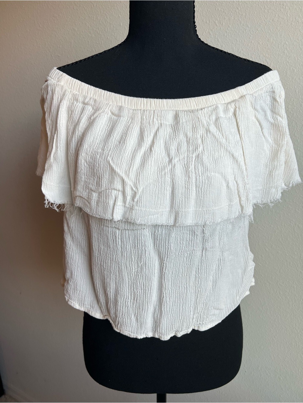 Urban Outfitters Ecote Creamy Off-White Off the Shoulder Layered Ruffle Top M